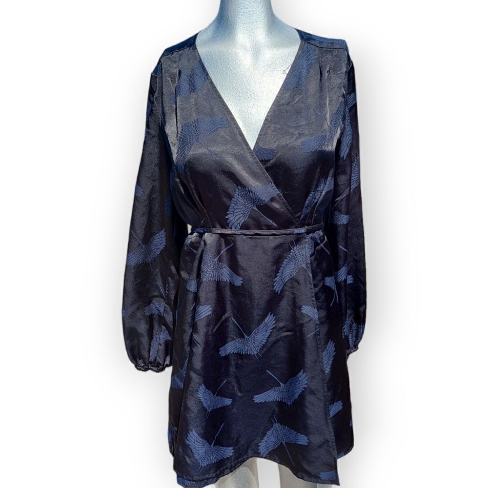 H&M Satin Wrap Mini Dress – Dark Blue V-Neck Size 6 ✨
